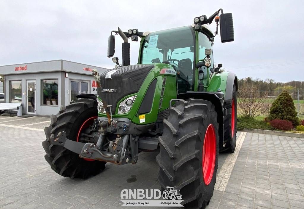 Fendt 716 Vario Tractor €94,500