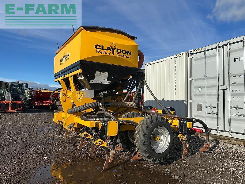 Claydon 4m hybrid fertiliser Drill