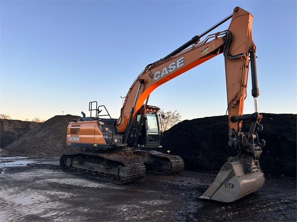 Case IH construction cx250e Crawler excavator