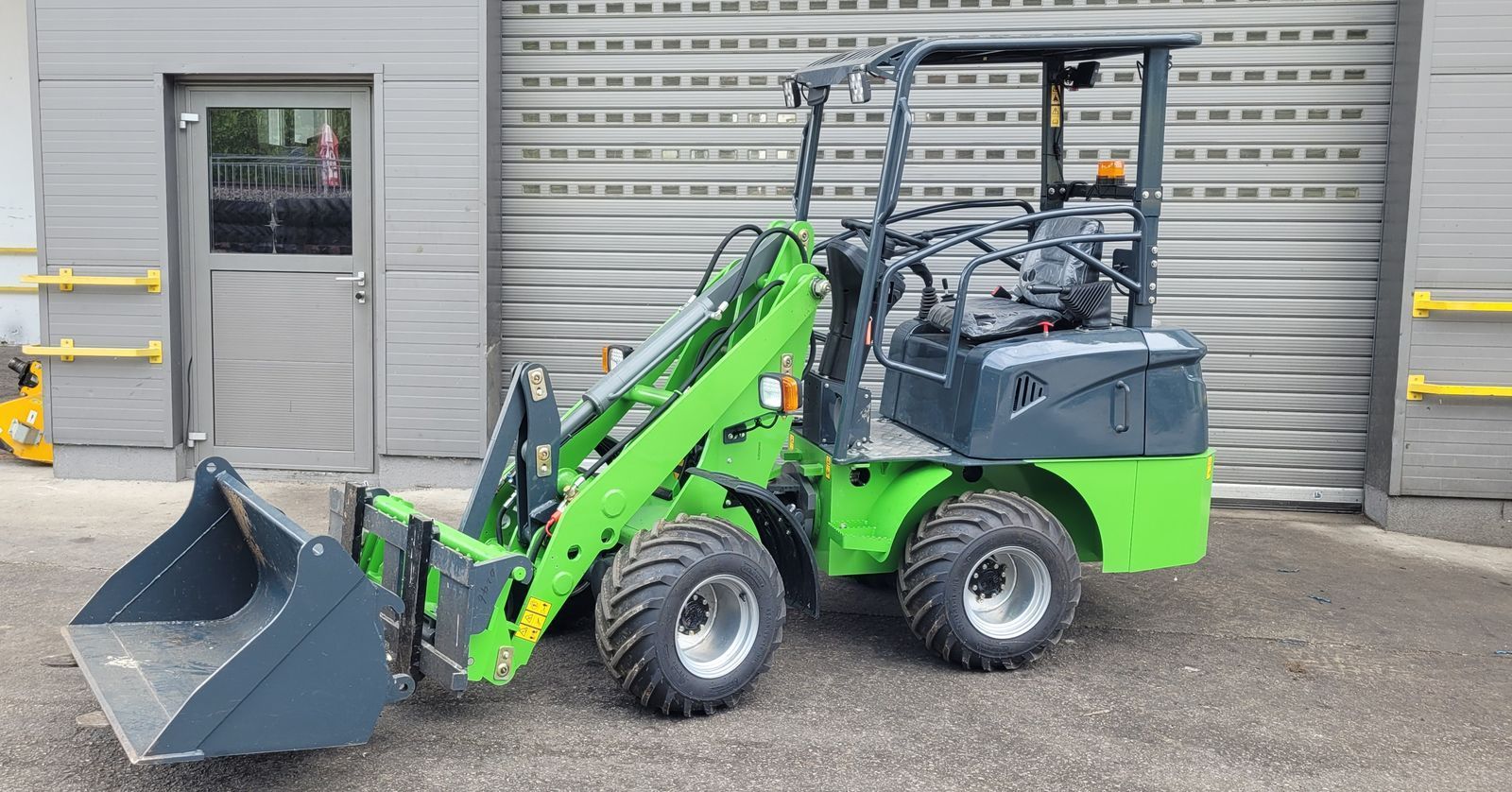 E-FARM: aolite e606 - Ładowarka kołowa - id WT5KGYA - 15 750 € - Rok produkcji: 2023 - Motogodziny: 40,Moc silnika: 20,Austria