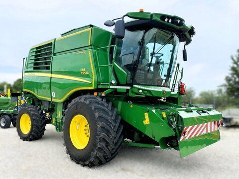 John Deere T 550i HM Combine harvester €229,900