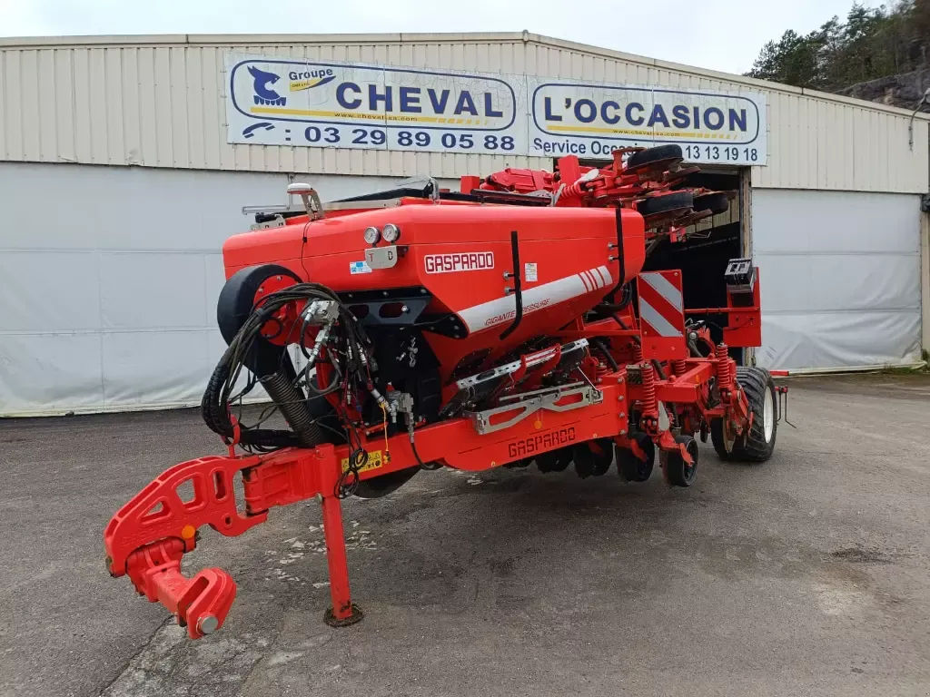 E-FARM: Gaspardo Gigante Pressure 400 - Semoir direct - id VSMUIZT - 55 000 € - Année: 2021 - France