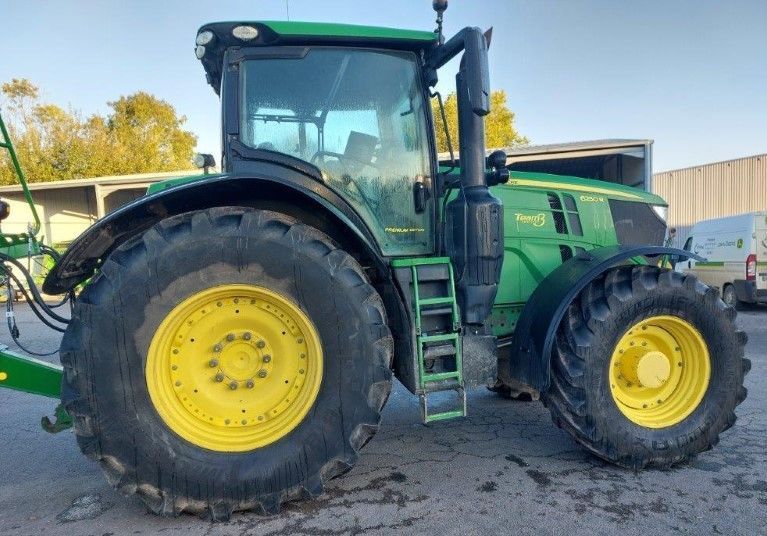 E-FARM: John Deere 6250 R - Tractor - id CP4RBQE - €106,500 - Year of construction: 2018 - Engine hours: 5,694,Engine power (HP): 250,France