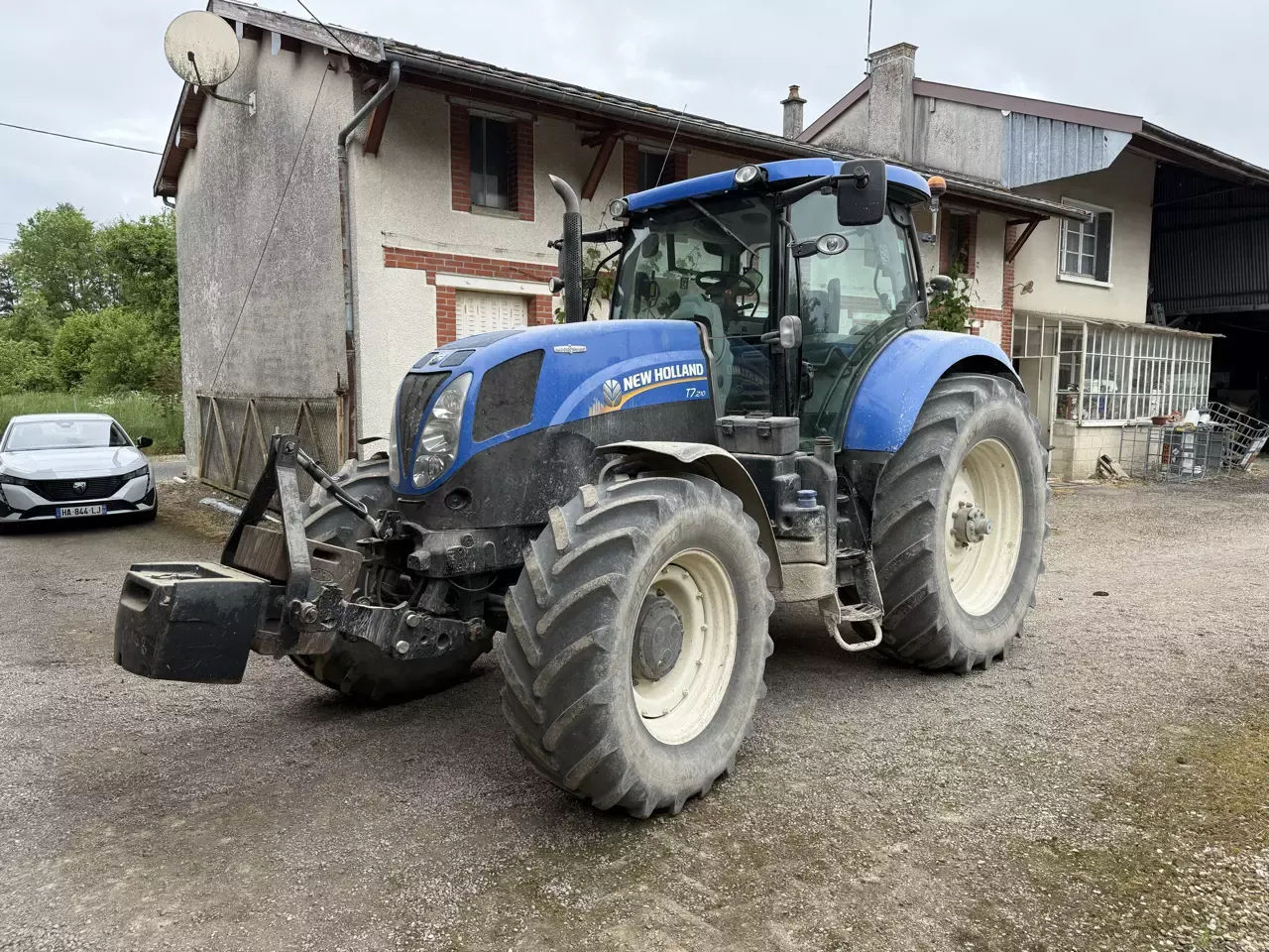 E-FARM: New Holland T7.210 - Трактор - id 4EXKNSS - 48 000 € - Година на построяване: 2013 - Мощност на двигателя (HP): 165,Франция
