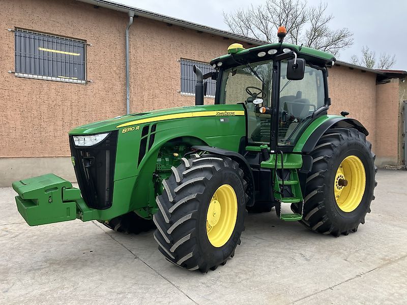 E-FARM: John Deere 8310 R - Traktor - id 179NUBG - 120.000 € - Baujahr: 2013 - Abgelesene Motorstunden: 7.700,Motorleistung (PS): 345,Deutschland