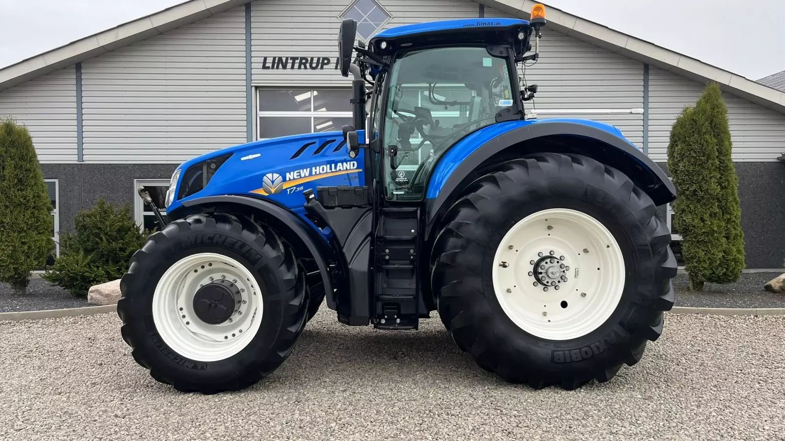 New Holland T7.315 Tractor €80,259