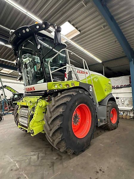 Claas Jaguar 970 Self propelled forage harvester €329,000