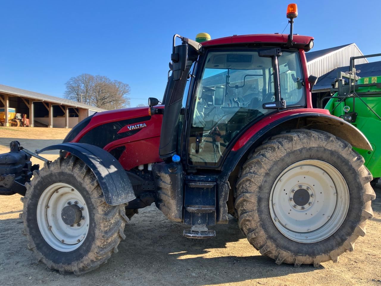 Valtra N134 Traktor 62.000 €