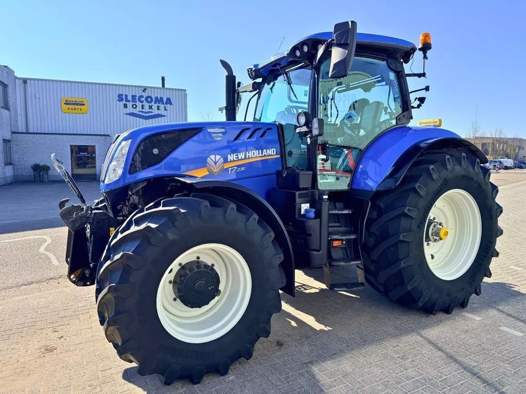 New Holland T7.230 AC Tractor 93.500 €