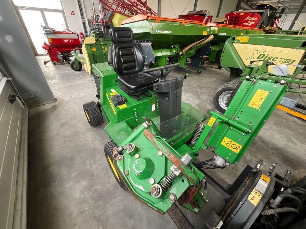 E-FARM: John Deere 900 - Segadora - id CMJNXD9 - 10.085 € - Año: 2005 - Alemania