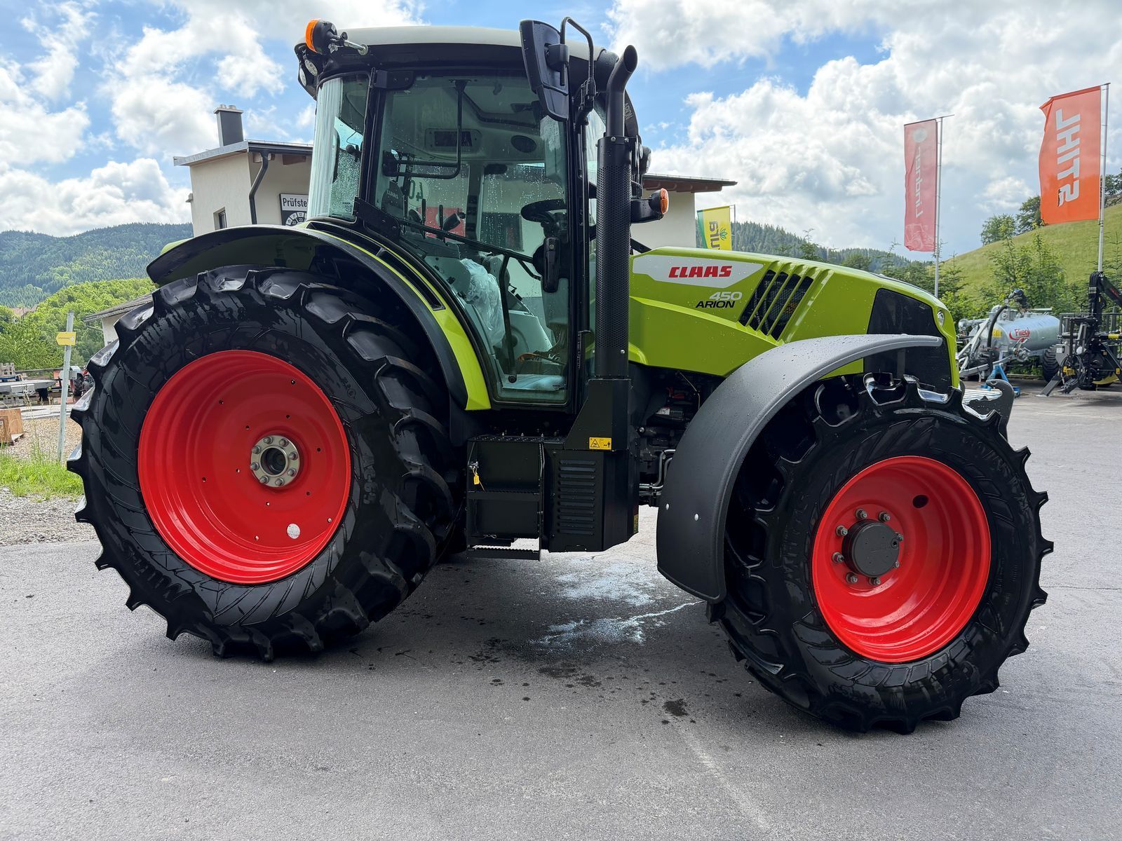 Claas Arion 450 Traktor