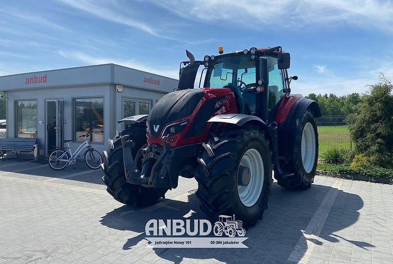 Valtra T 194 tractor €60,500