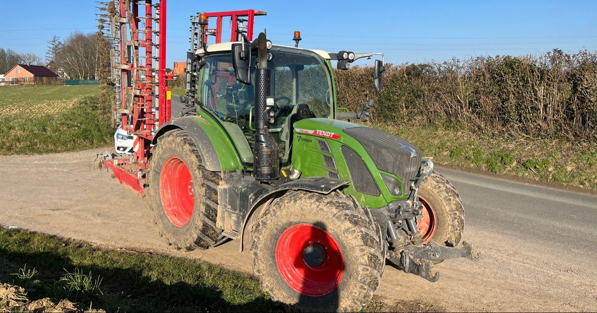 E-FARM: Fendt 516 Vario PowerPlus - Traktor - id 7VWCNJ6 - Baujahr: 2021 - Abgelesene Motorstunden: 3.000,Motorleistung (PS): 160,Frankreich