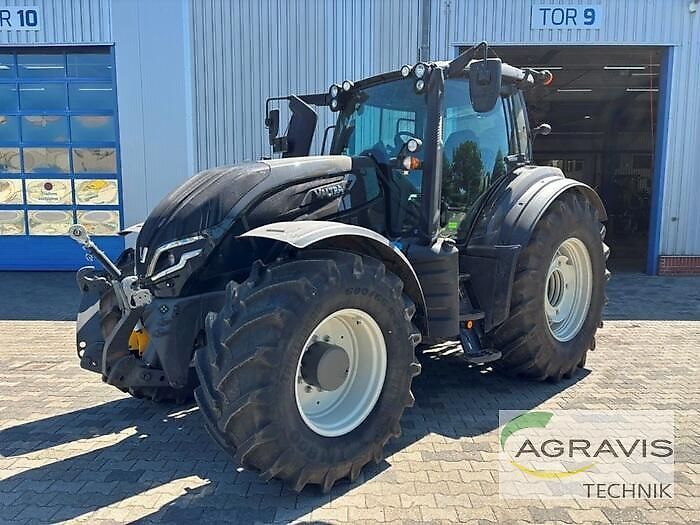 E-FARM: Valtra T235D - Tractor - id XELXCGY - €132,900 - Year of construction: 2022 - Engine hours: 980,Engine power (HP): 235,Germany
