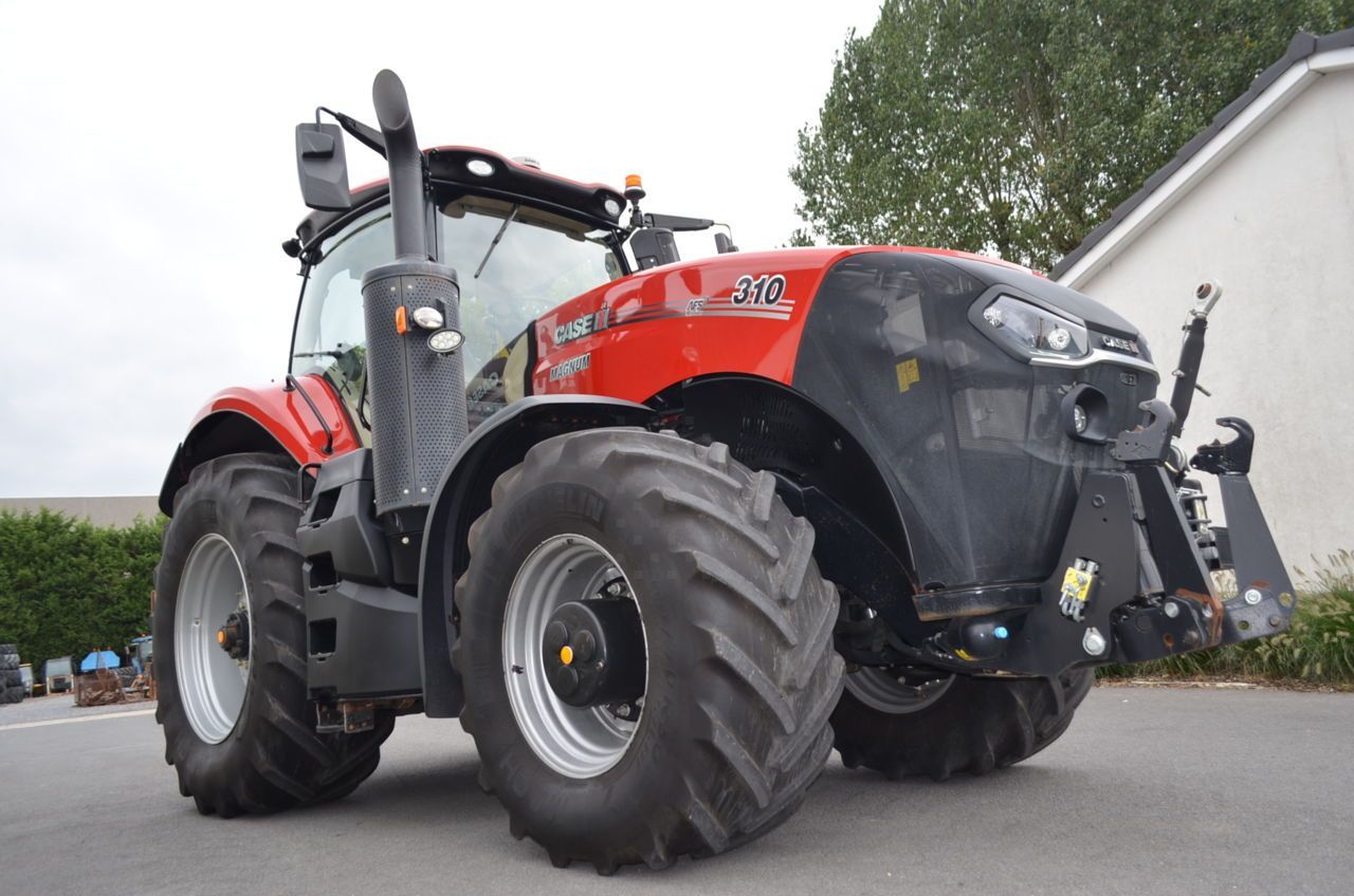 Case IH Magnum 310 Traktor 138.000 €
