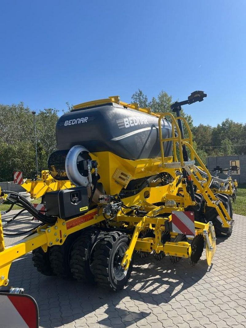 E-FARM: Bednar omega - Semoir direct - id URC5LVG - 62 500 € - Année: 2023 - Autriche