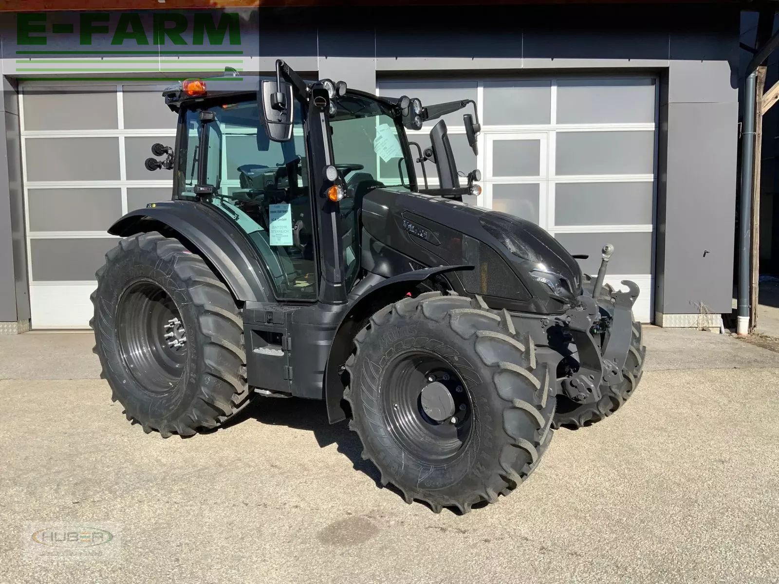 Valtra g135 versu Tractor