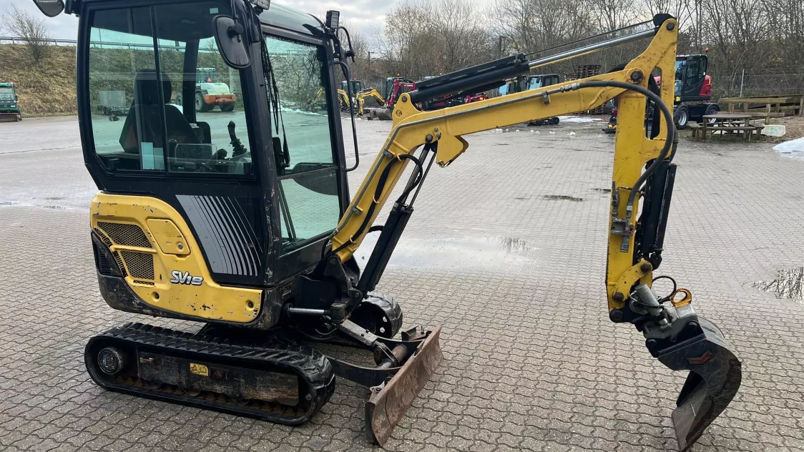 Yanmar sv18 Koparka 14 724 €
