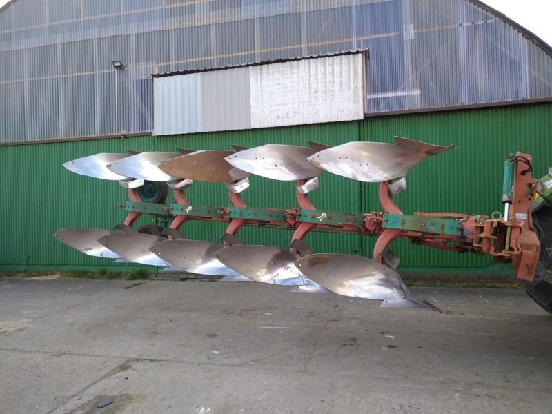 Kverneland EG 100/300 plough €13,900