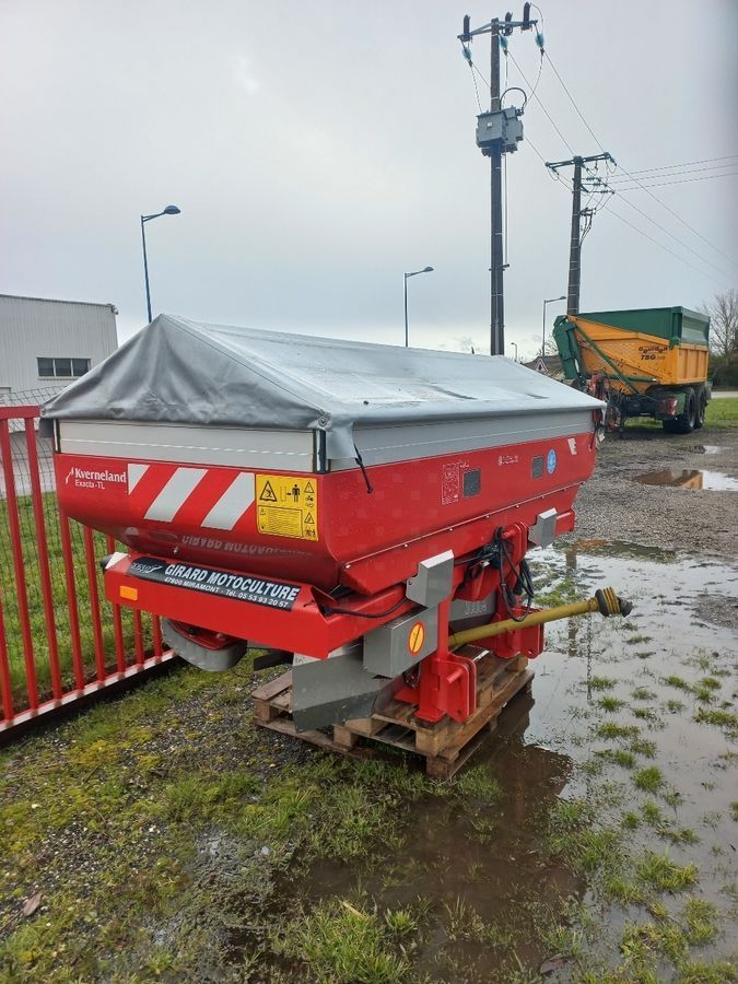 E-FARM: Kverneland tla - Rozsiewacz nawozów - id TLQWQZ9 - 7200 € - Rok produkcji: 2013 - Francja