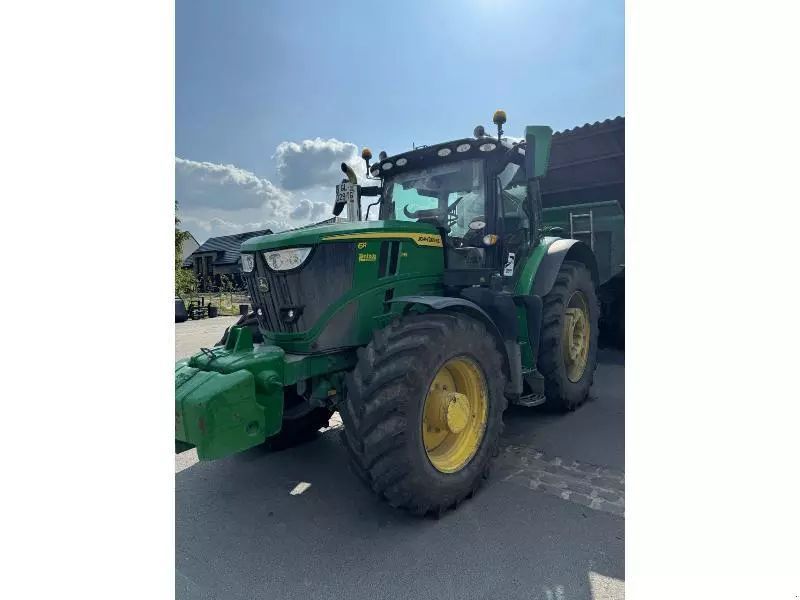 E-FARM: John Deere 6R 195 - Tractor - id S3C7UAN - €120,000 - Year of construction: 2022 - Engine hours: 3,700,Engine power (HP): 195,France