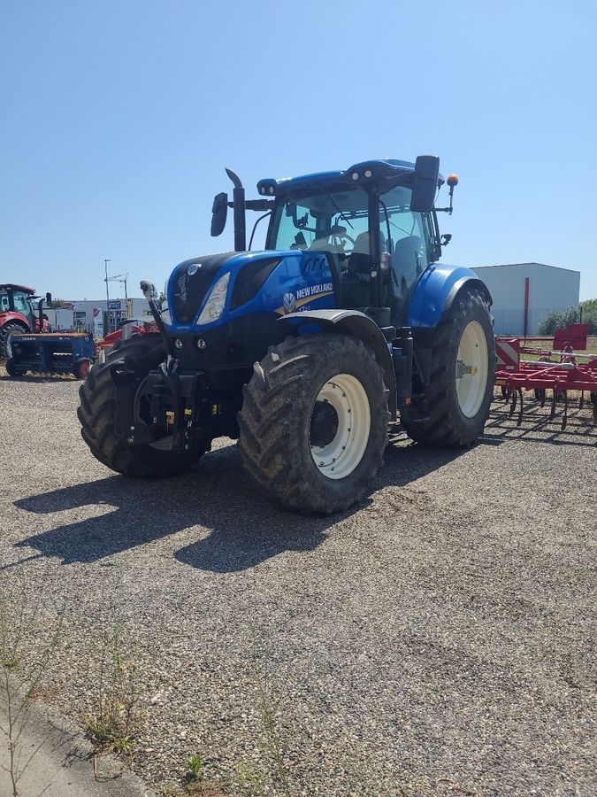 E-FARM: New Holland T7.210 - Трактор - id PEBGYP4 - 64 500 € - Година на построяване: 2019 - Работни часове на двигателя: 4020,Мощност на двигателя (HP): 180,Франция