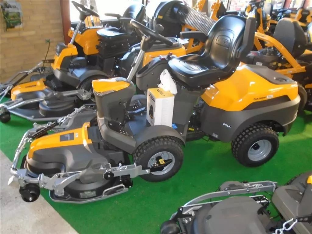 E-FARM: STIGA park 700 wx super tilbud spar kr. 14.000,- - Lawn mower - id AJSQXDP - Year of construction: 2025 - Denmark