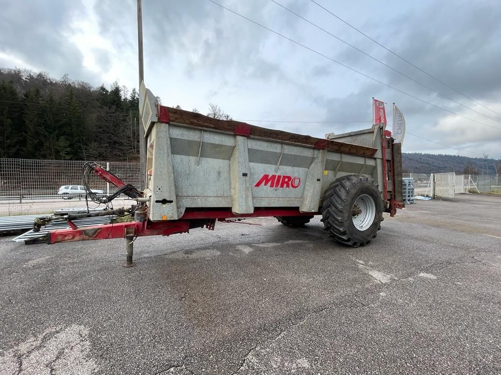 E-FARM: Miro sh 160 - Roztrząsacz obornika i kompostu - id 1BBWALK - 19 000 € - Rok produkcji: 2015 - Francja