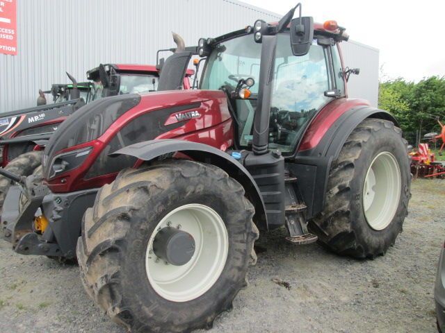 E-FARM: Valtra T214 Direct - Traktor - id I4SL7MK - Rok produkcji: 2018 - Motogodziny: 4519,Moc silnika: 215,Francja
