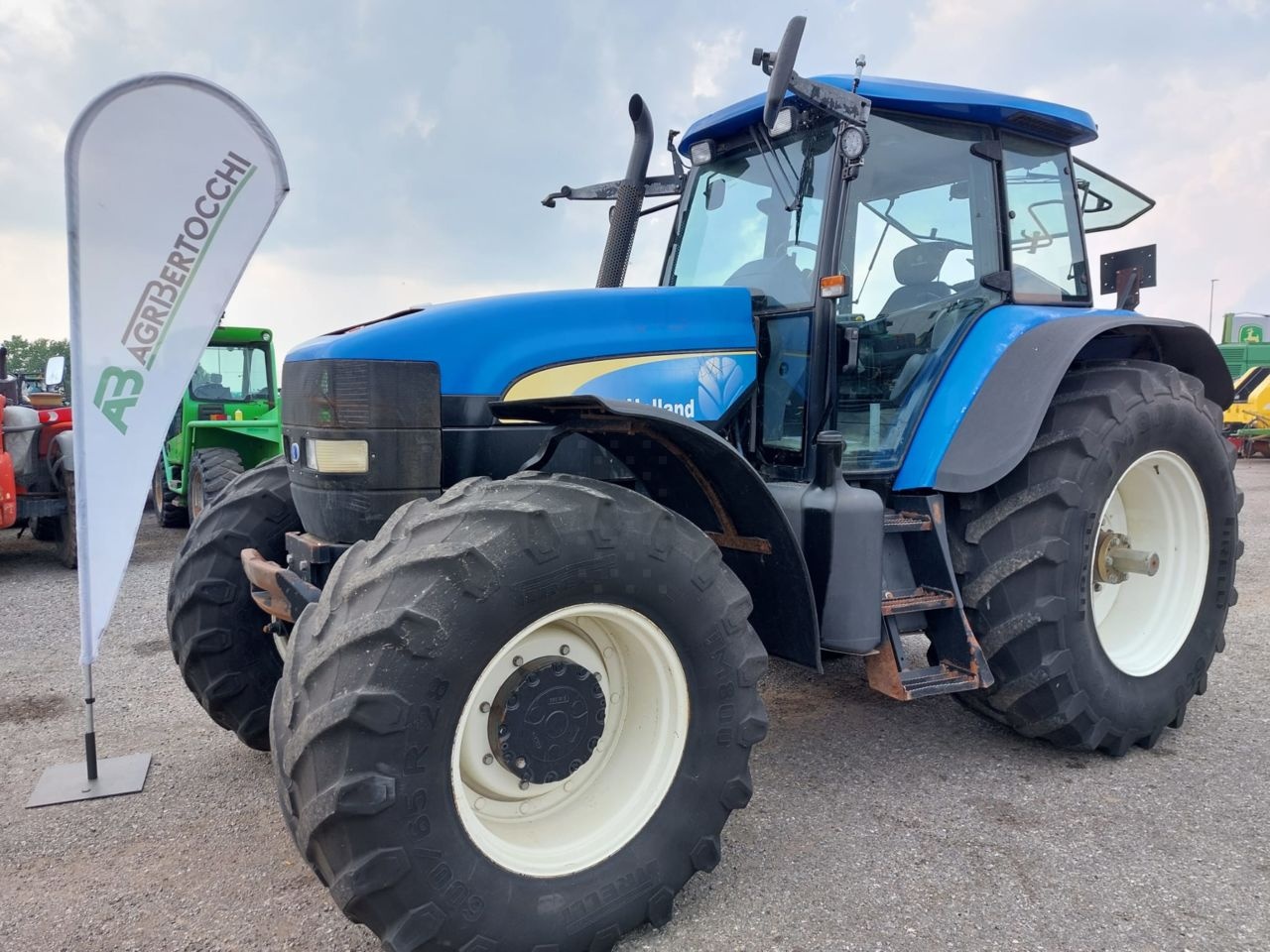 New Holland TM 190 tractor 22 000 €