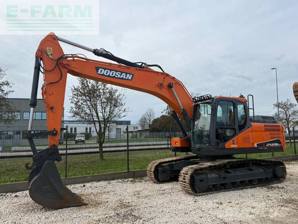 Doosan dx 235-5 Koparka gąsienicowa 65 000 €