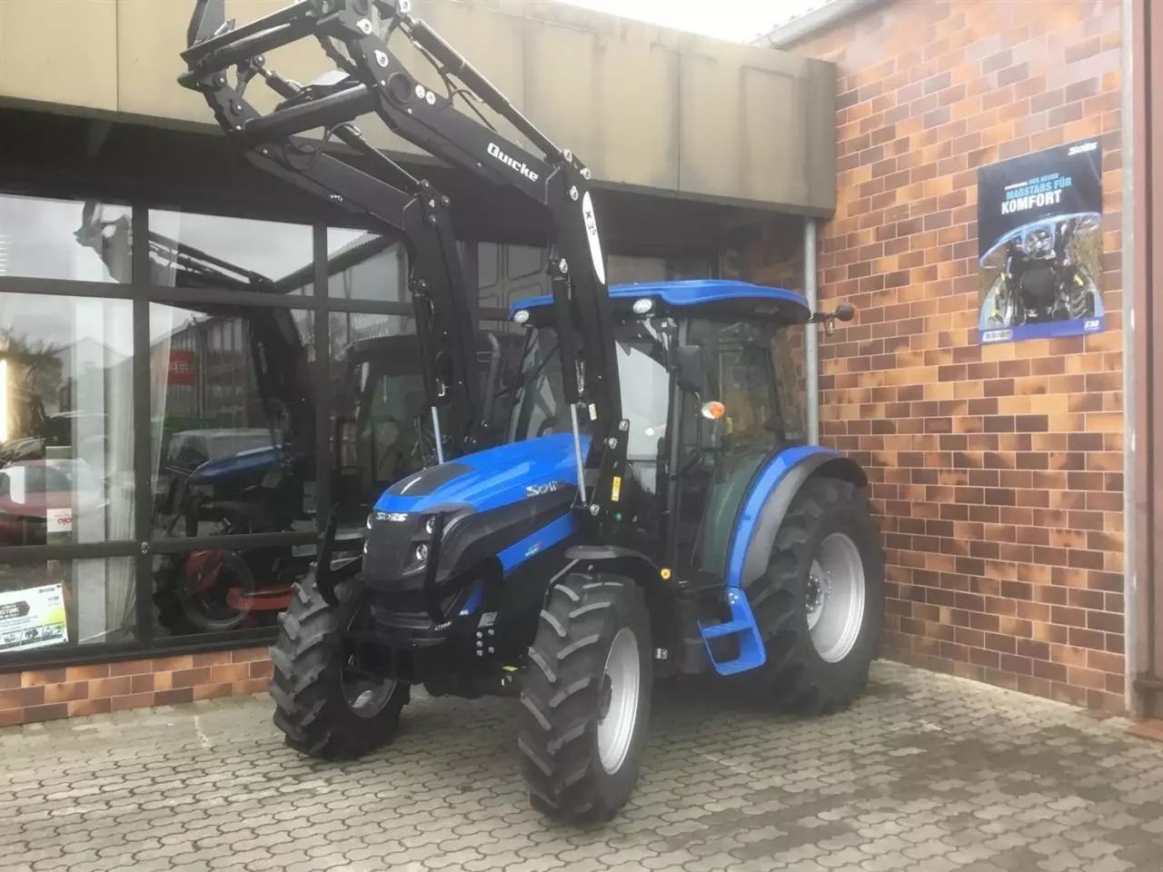 E-FARM: Solis 75 stage v kabine - Tractor - id HFVZWWF - Año: 2024 - Potencia del motor: 75,Alemania