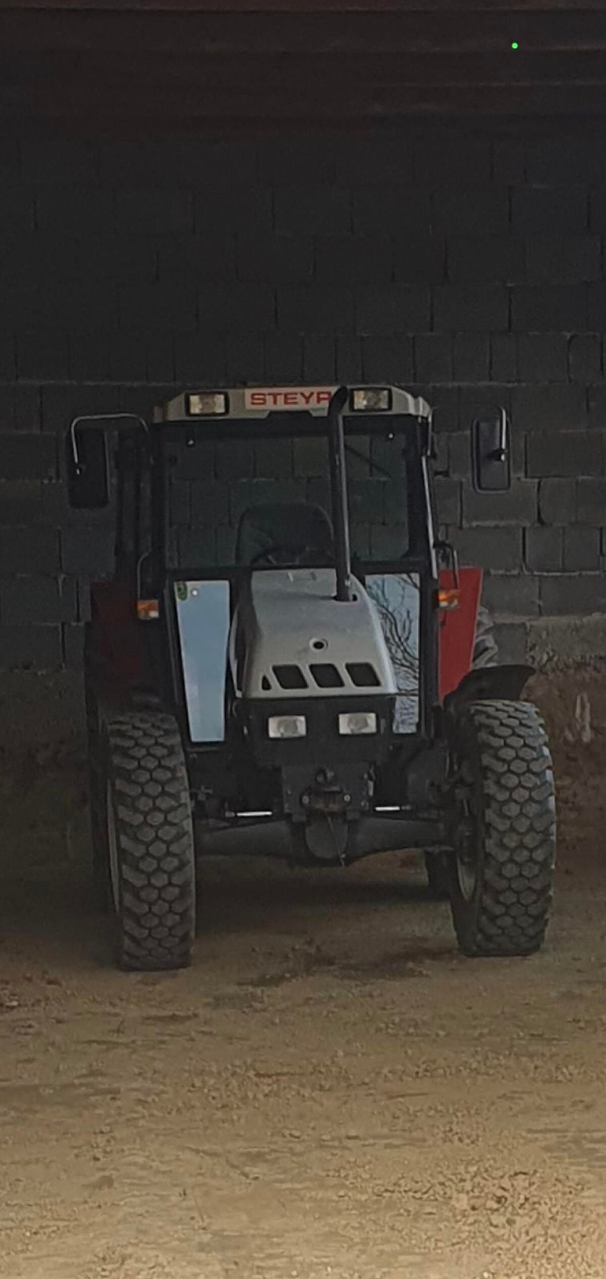 Steyr Traktor 24 000 €
