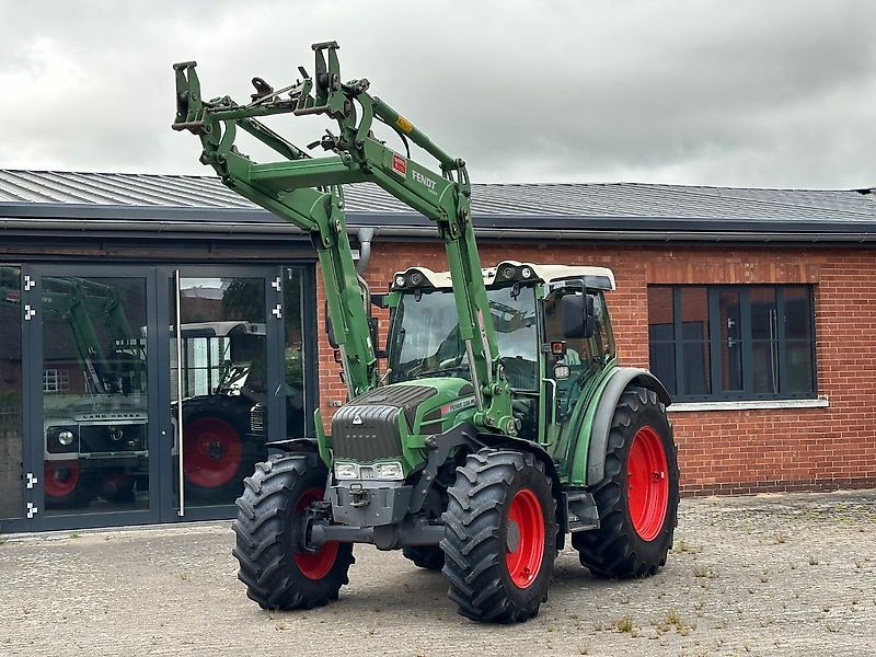 E-FARM: Fendt 209 Vario - Tractor - id RWK4SAA - €63,900 - Year of construction: 2010 - Engine hours: 4,830,Engine power (HP): 79,Germany