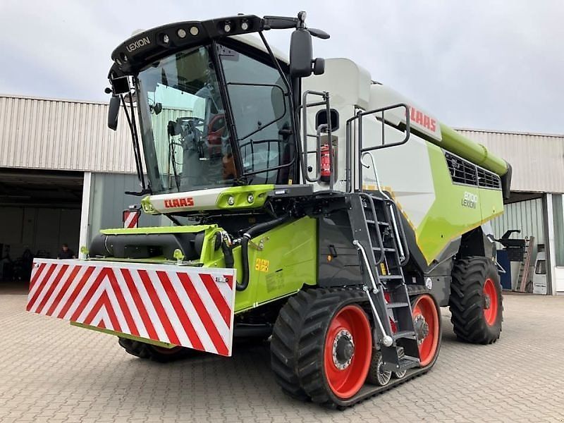 E-FARM: Claas Lexion 8700 - Kombajn zbożowy - id ZSQG4HS - 365 000 € - Rok produkcji: 2023 - Motogodziny: 95,Moc silnika: 585,Niemcy