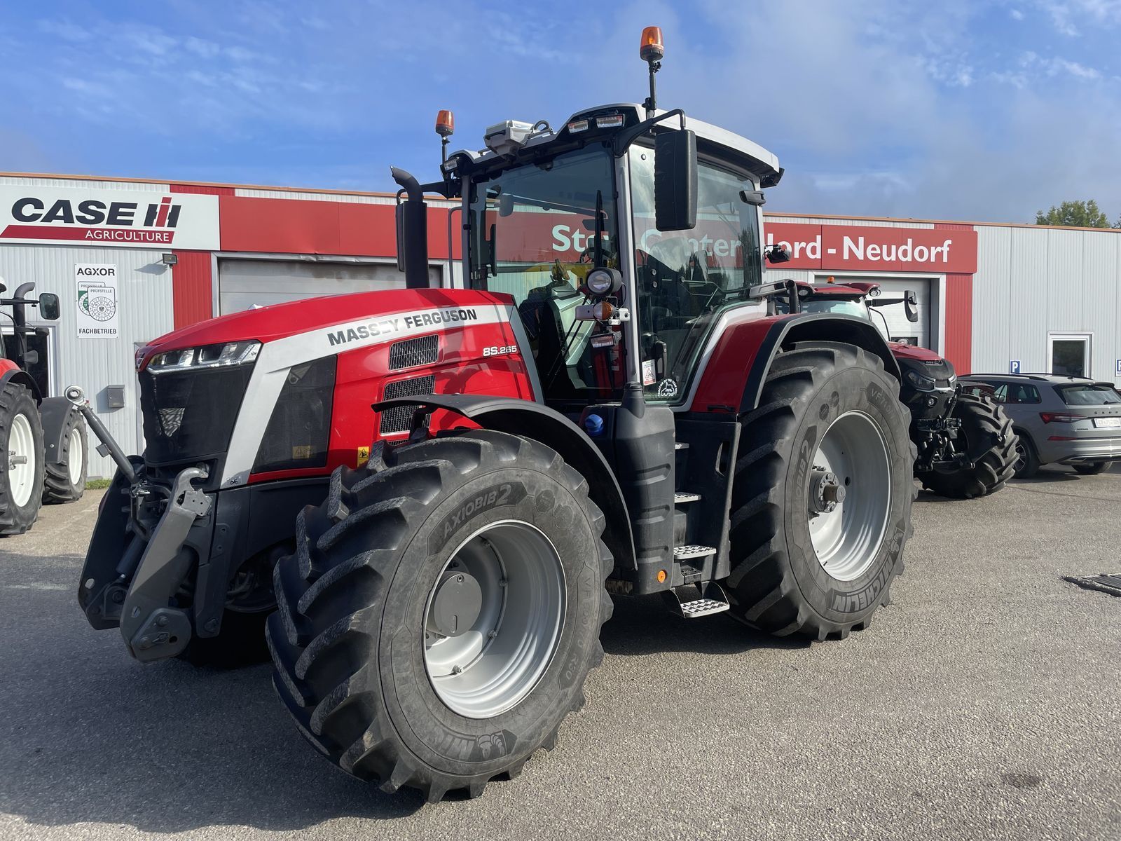 Massey Ferguson MF 8S.265 Tractor €129,000