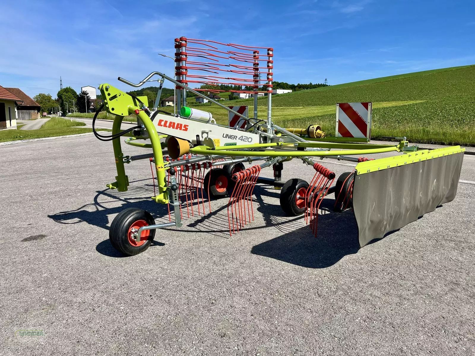 E-FARM: Claas Liner 420 - Greblă - id TFXVL8U - 9.600 EUR - Anul: 2024 - Austria