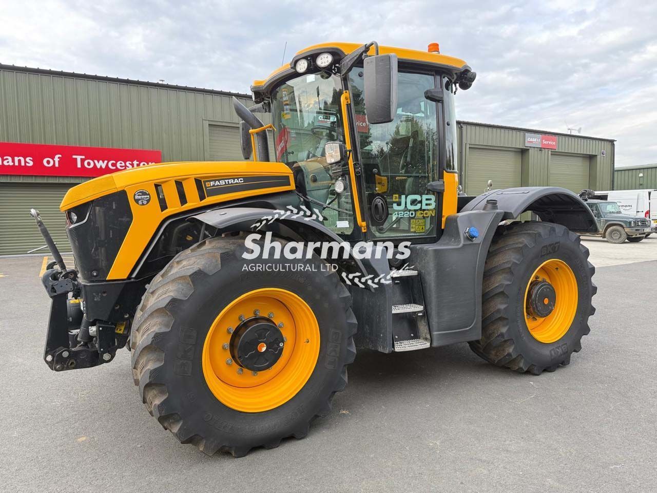 JCB Fastrac 4220 iCON Traktor 146.379 €