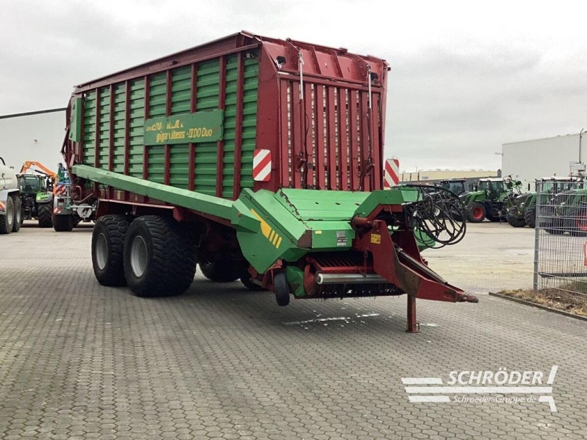 E-FARM: Strautmann giga vitesse 4 do duo - Forage transport - id JRMJIQ8 - €29,885 - Year of construction: 2007 - Germany