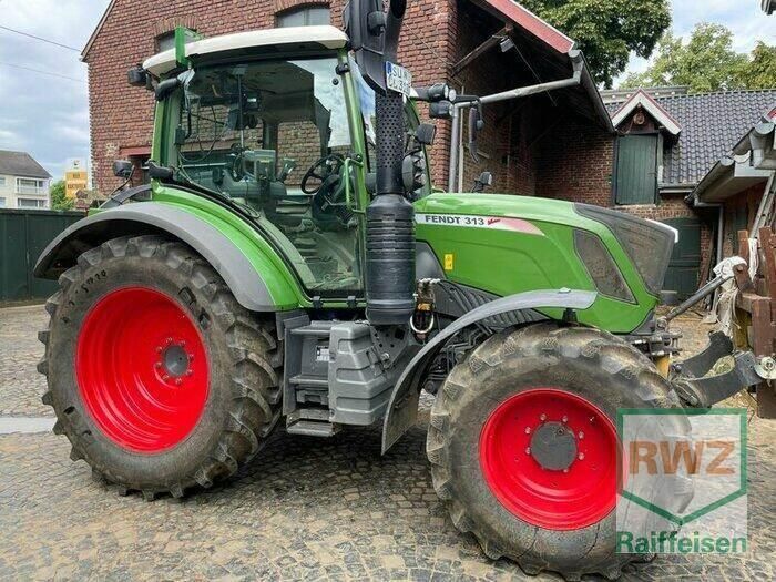 E-FARM: Fendt 313 Vario - Tracteur - id BLUULEP - 96 639 € - Année: 2018 - Lecture du nombre d'heure: 1 900,Puissance du moteur (chevaux): 129,Allemagne