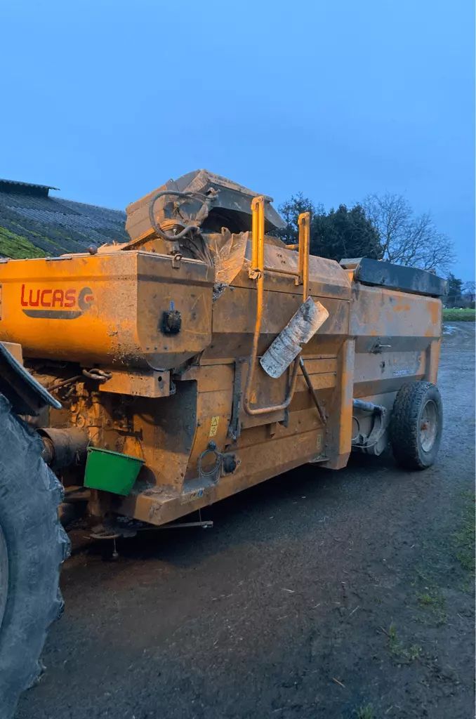 E-FARM: Lucas castor+ 80 guc - Désileuse pailleuse - id Q3QARTJ - Année: 2019 - France