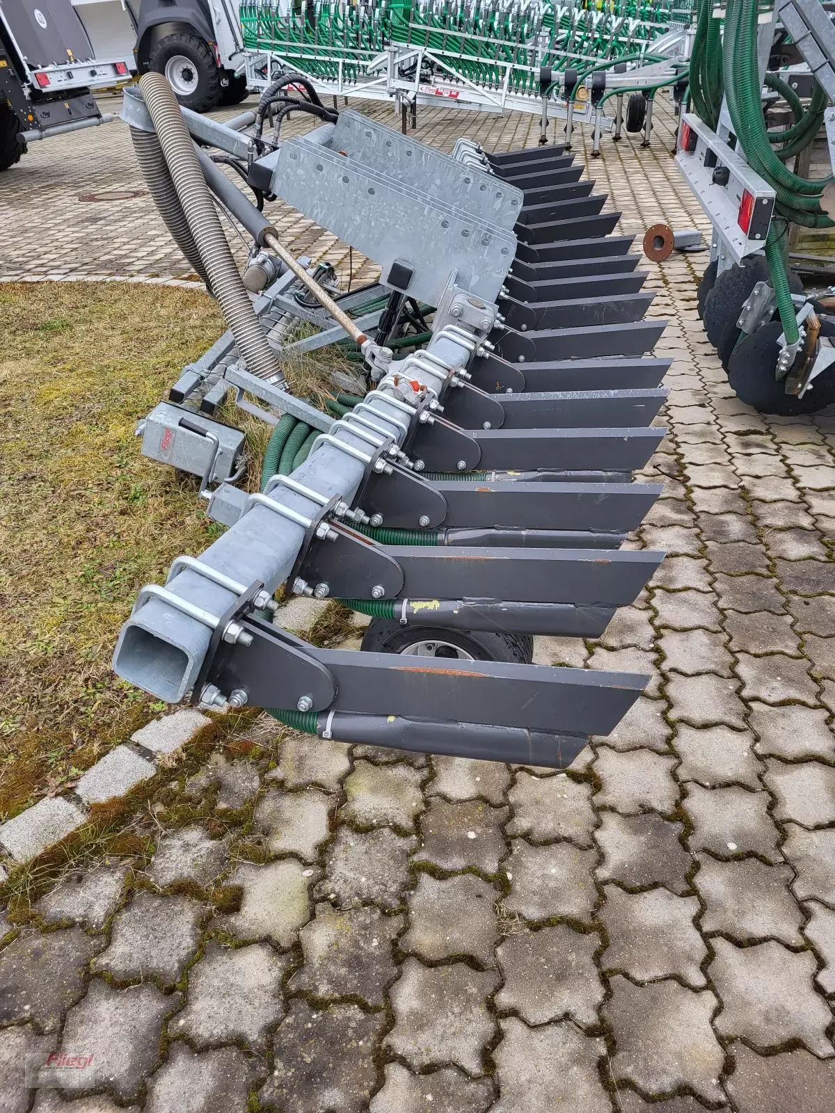 E-FARM: Fliegl strip till 6,0 - Slurry attachment - id SDESQLQ - €10,000 - Germany