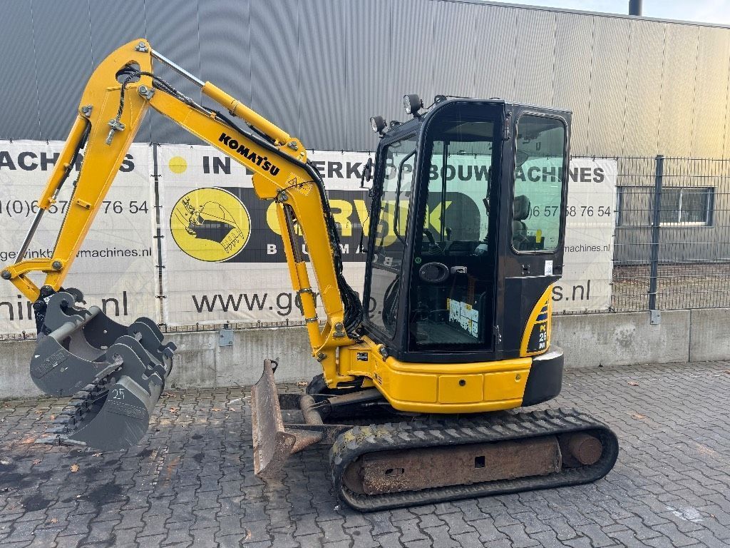 KOMATSU pc 26 mr-3 Mini excavadora  21.000 €