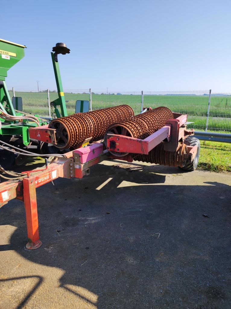 E-FARM: Quivogne rollmot rlm - Presses and roller - id 1JGDDGG - €7,400 - Year of construction: 2016 - France