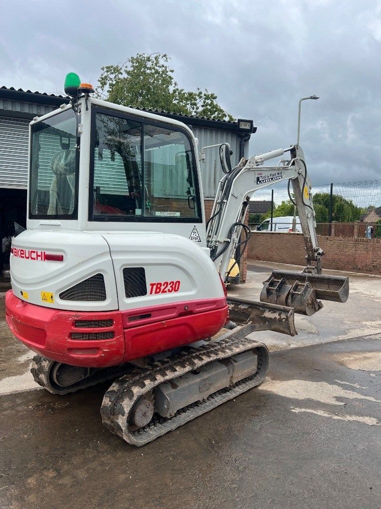 Takeuchi TB 230 Minibagger 21.349 €