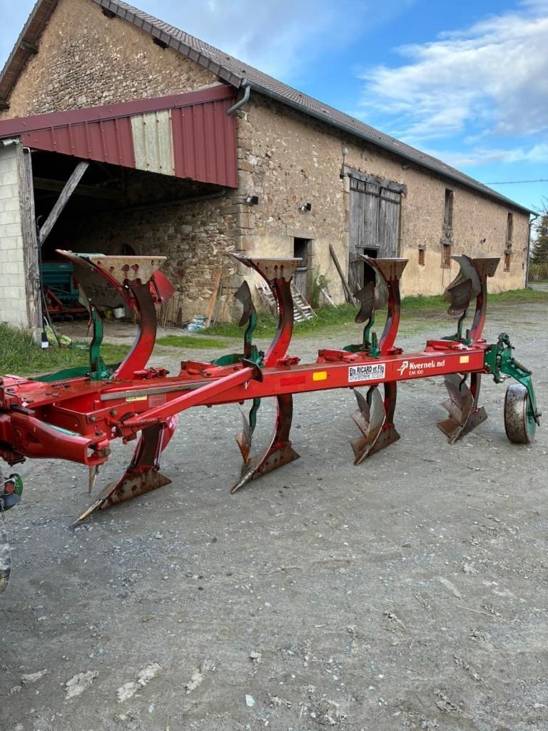 Kverneland em 100 Aratro 9.500 €