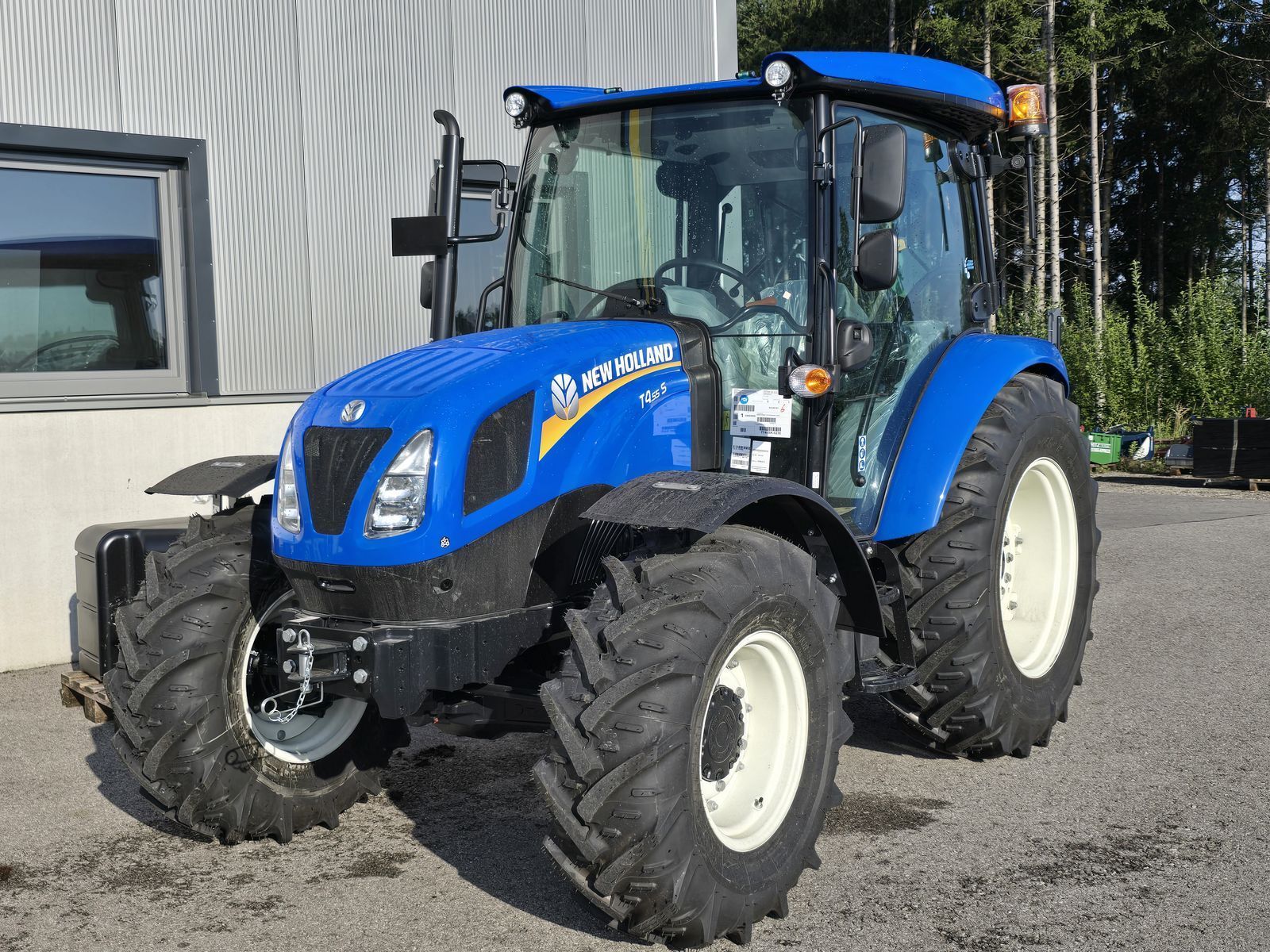E-FARM: New Holland T4.55 S - Tractor - id LKHKNSQ - 34.917 € - Año: 2025 - Horas: 1,Potencia del motor: 55,Austria