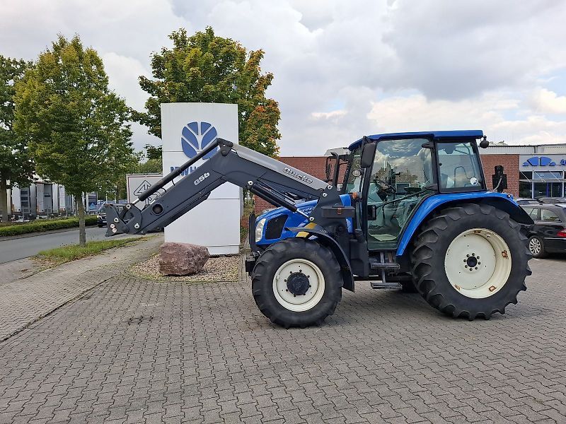 New Holland T5050 Tractor €37,731