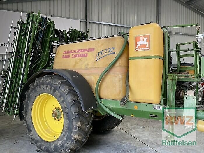E-FARM: Amazone ug 3000 power - Sprayer - id AURY98A - €9,000 - Year of construction: 2001 - Germany
