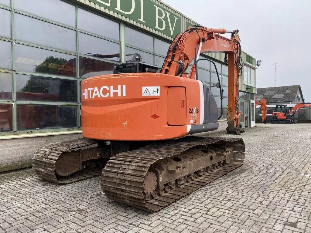 E-FARM: Hitachi zx 225 usr lc-3 - Ekskavatorius - id 3ICTNXZ